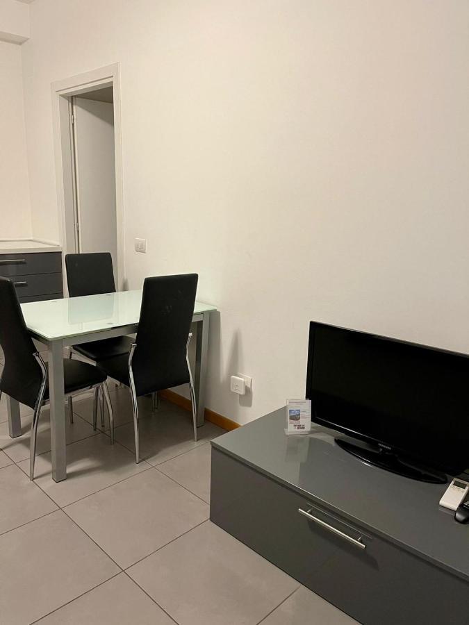 Easy - Rooms&apartments Navigli