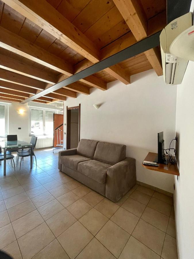 Apart-hotel Easy - And Navigli 2*