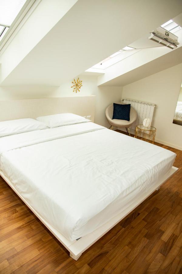 Easy - And Navigli Apart-hotel Milão