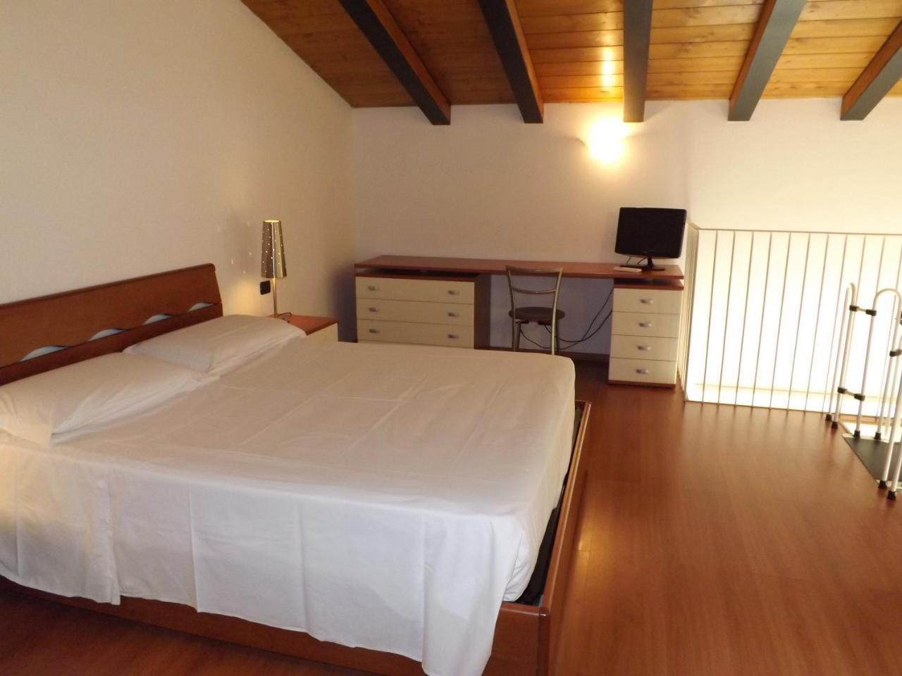 Apart-hotel Easy - And Navigli Milão